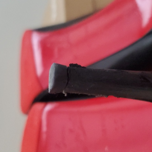 Christian Louboutin Simple Pump - Picture 9 of 14